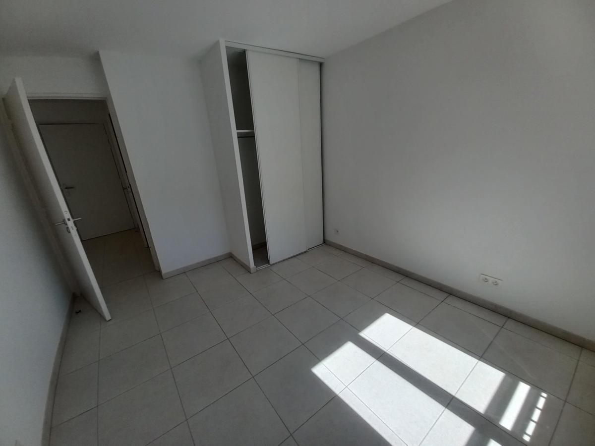 4 pièces - 1er étage - 79m² - 1 311,98 € - Photo #5