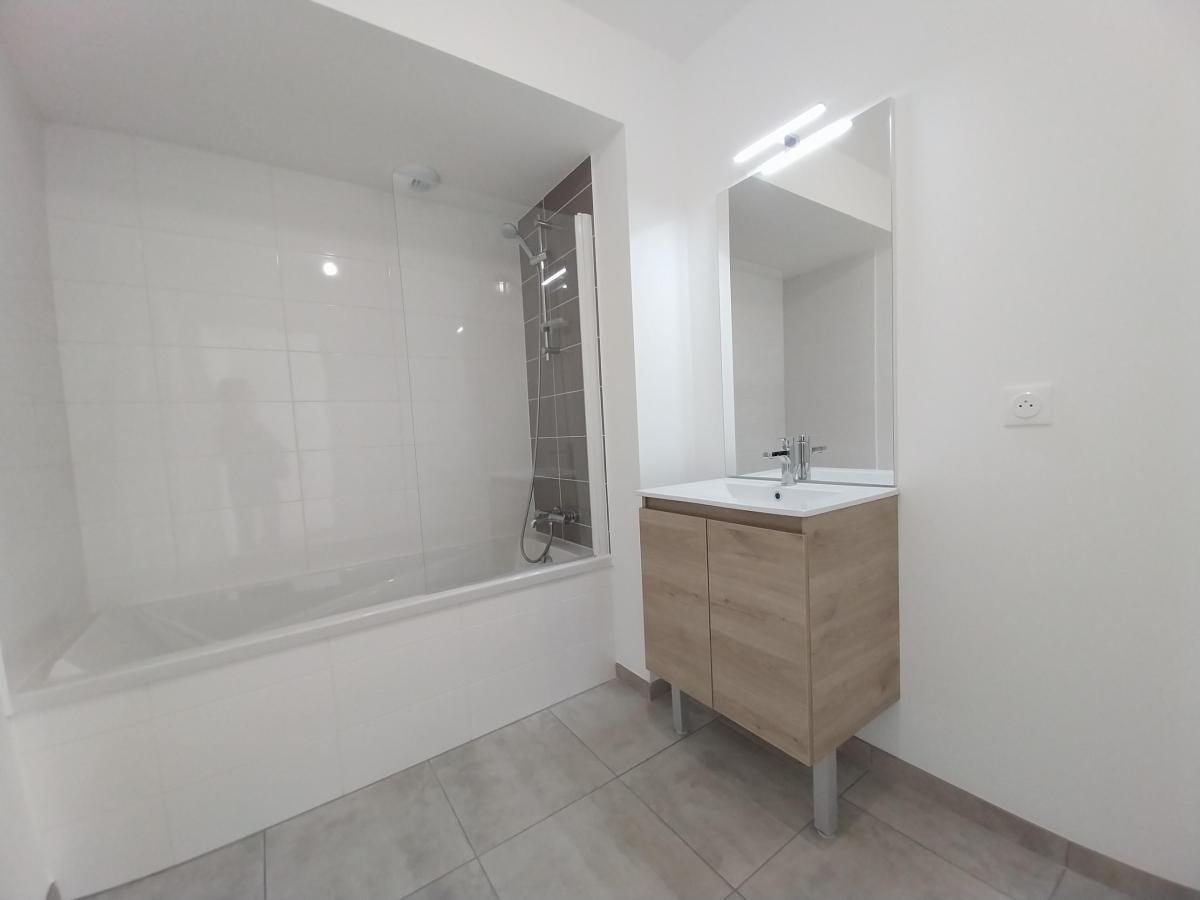 3 pièces - 2ème étage - 63m² - 782,46 € - Photo #6