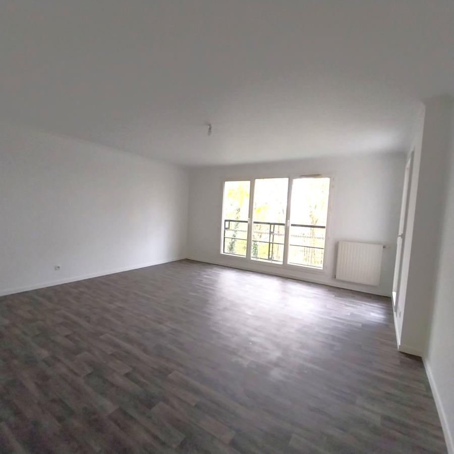 3 pièces - 2ème étage - 69m² - 161 000 € - Photo #0