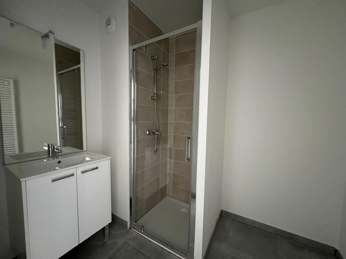 
																			4 pièces - 
																		RDC - 86m² - 1 099,14 € - Photo #7