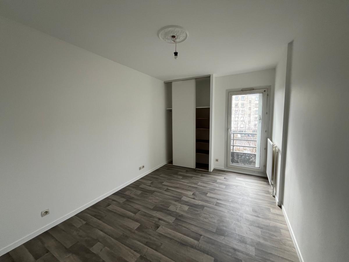 
																			2 pièces - 
																		2ème étage - 50m² - 120 000 € - Photo #3