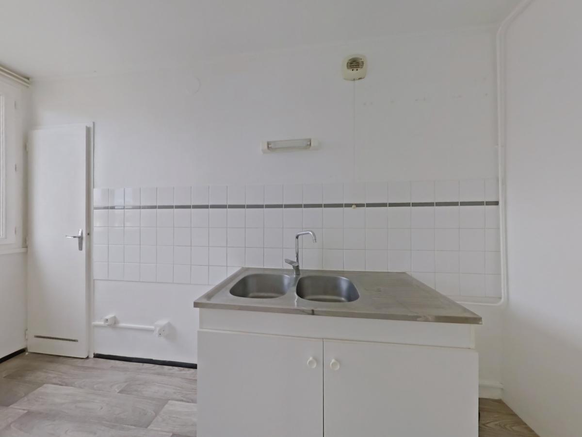 5 pièces - 1er étage - 89m² - 1 031,94 € - Photo #3