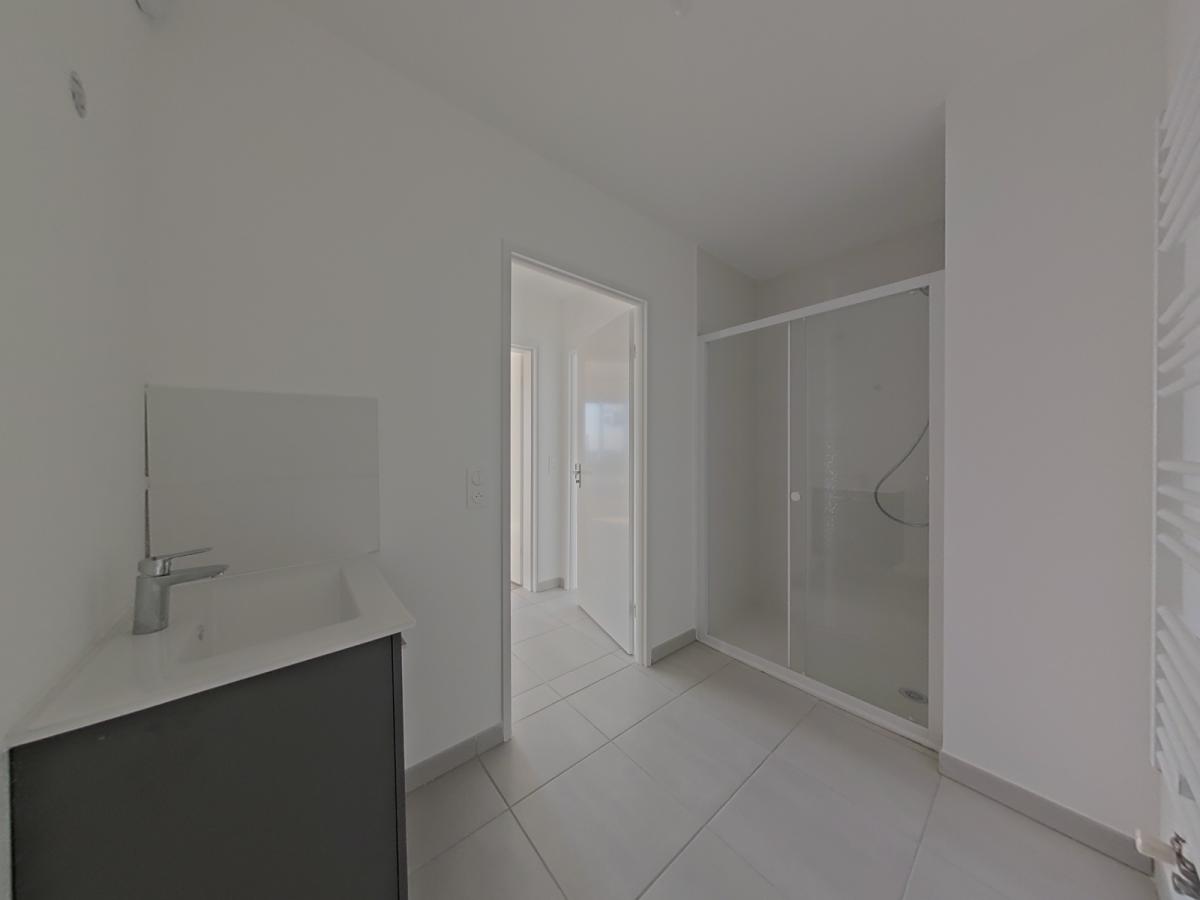 3 pièces - 5ème étage - 62m² - 807,62 € - Photo #4