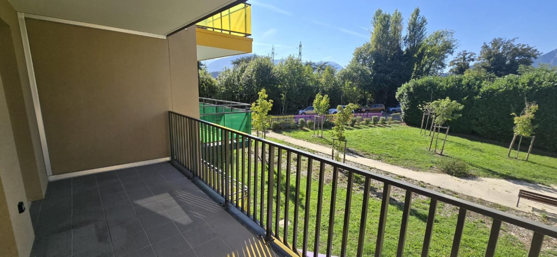 
																			4 pièces - 
																		1er étage - 77m² - 1 009,11 € - Photo #7
