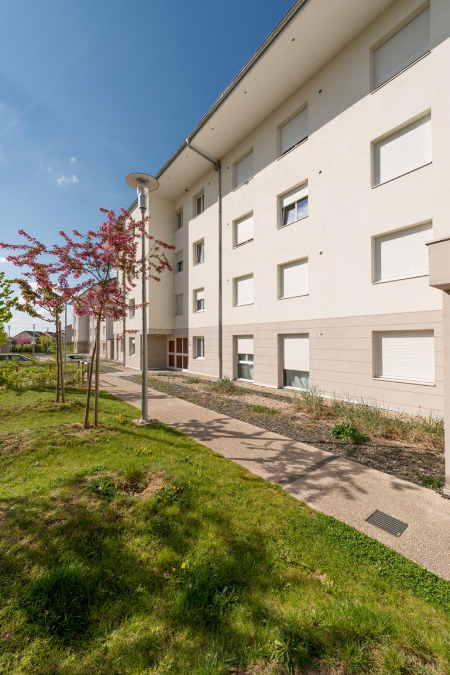 
																																							1 pièce - 
																																						RDC - 39m² - 409,57 € - Photo #3