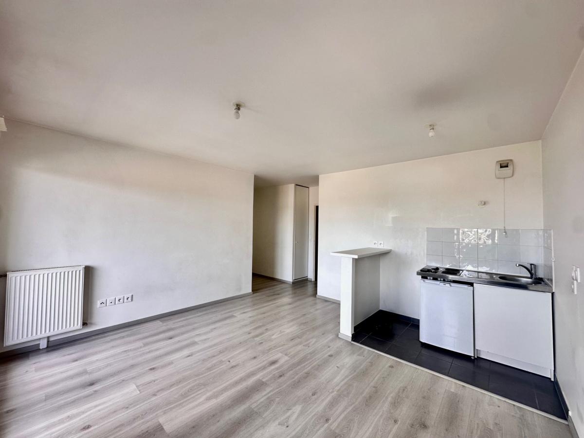 2 pièces - 3ème étage - 40m² - 851,65 € - Photo #1