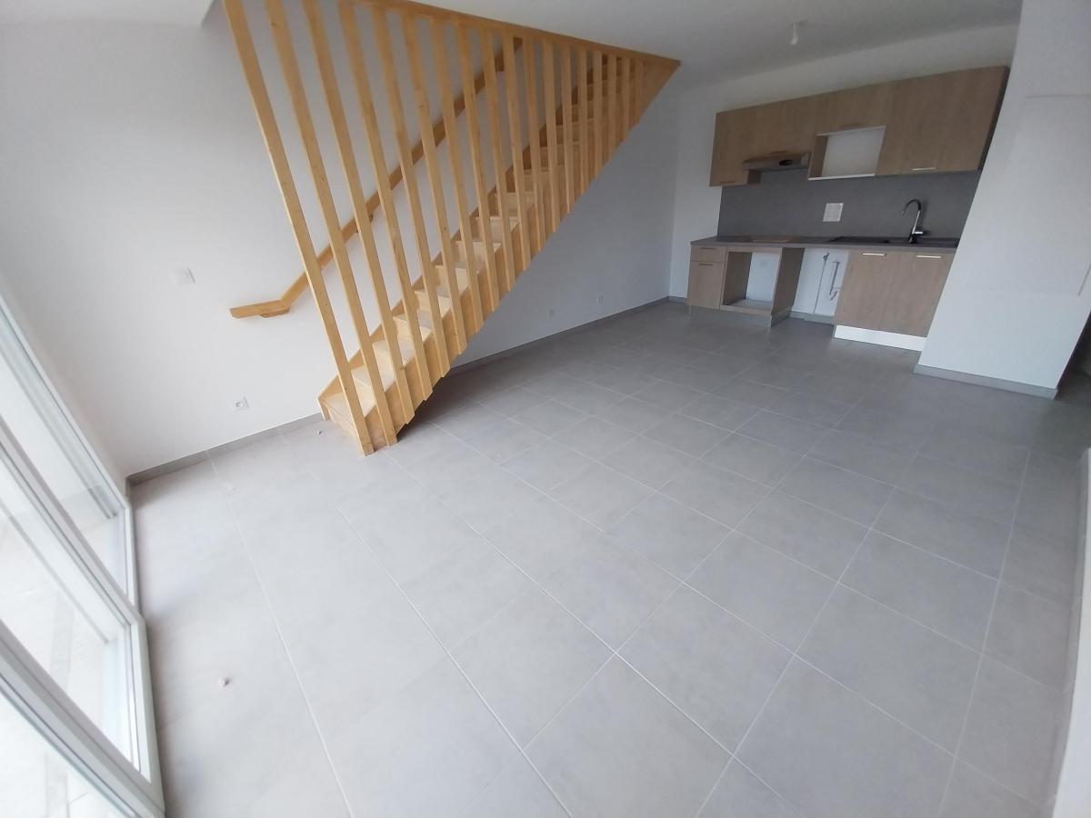 
																																							3 pièces - 
																																						1er étage - 63m² - 999,54 € - Photo #2