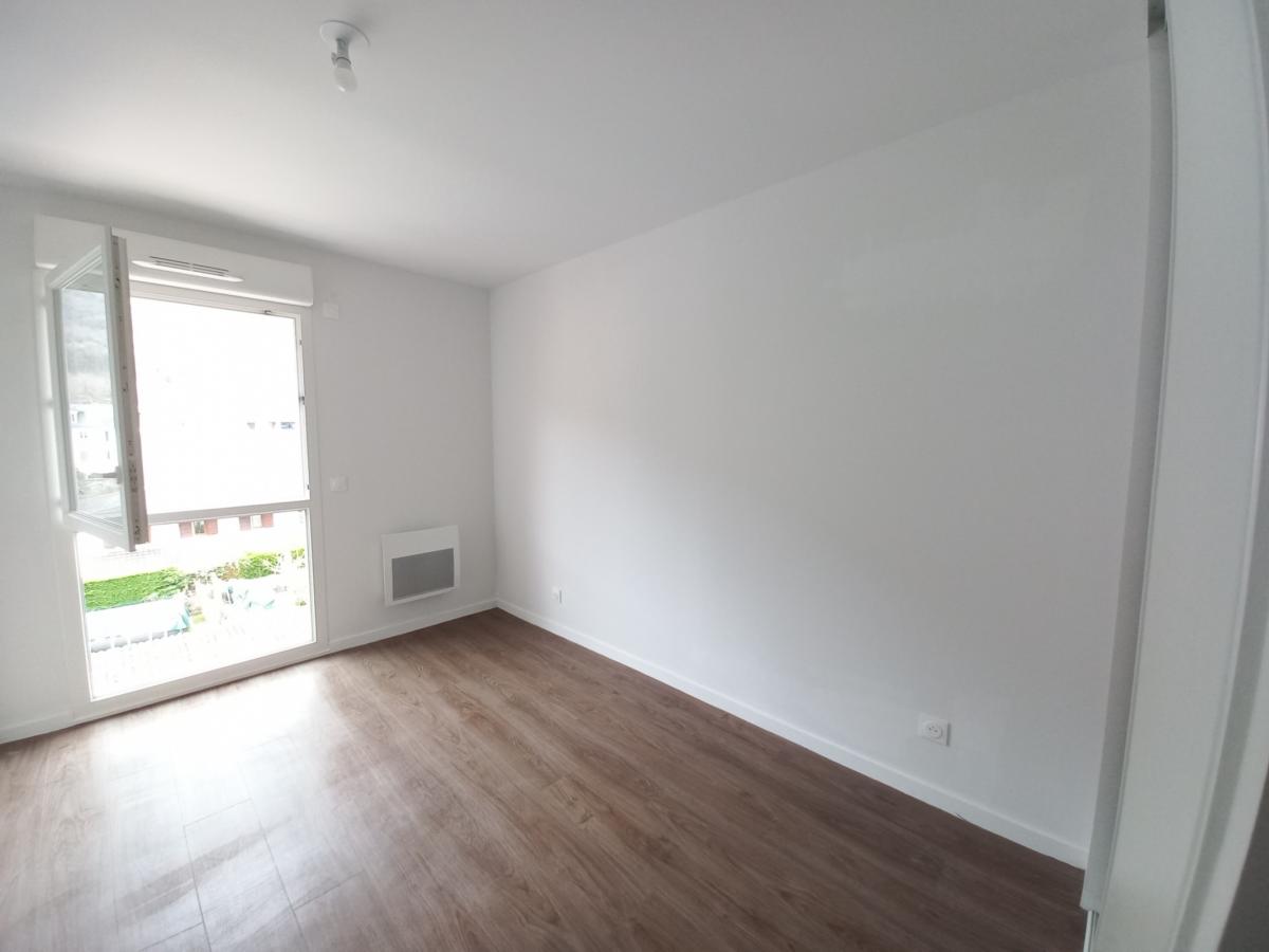 
																																							3 pièces - 
																																						2ème étage - 65m² - 927,85 € - Photo #3