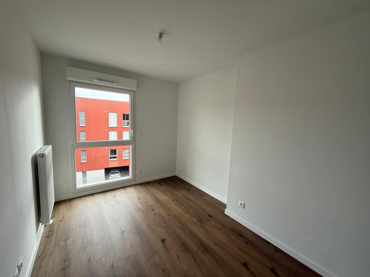 
																																							2 pièces - 
																																						2ème étage - 49m² - 638,61 € - Photo #3