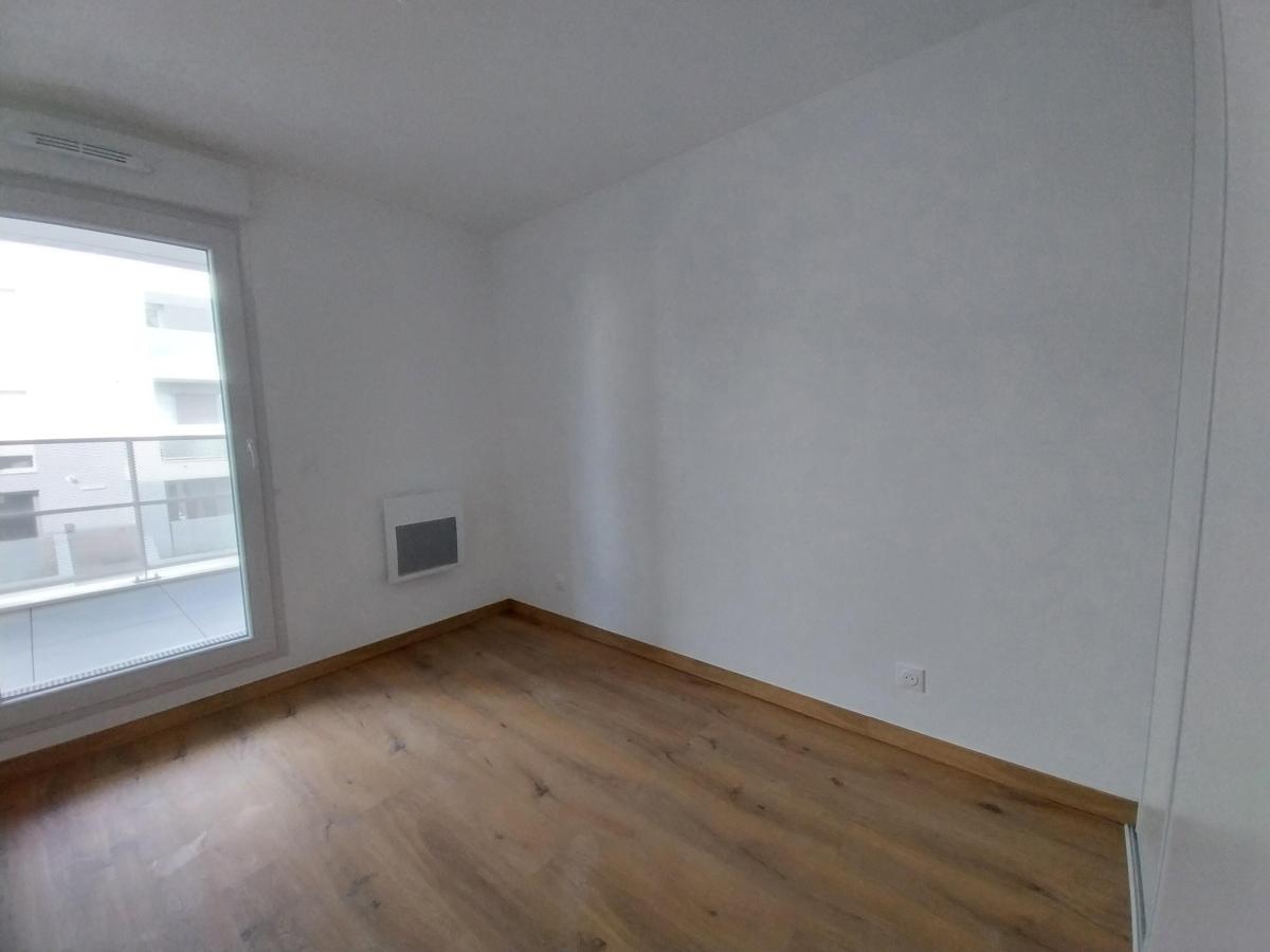 
																																							3 pièces - 
																																						1er étage - 59m² - 727,28 € - Photo #7