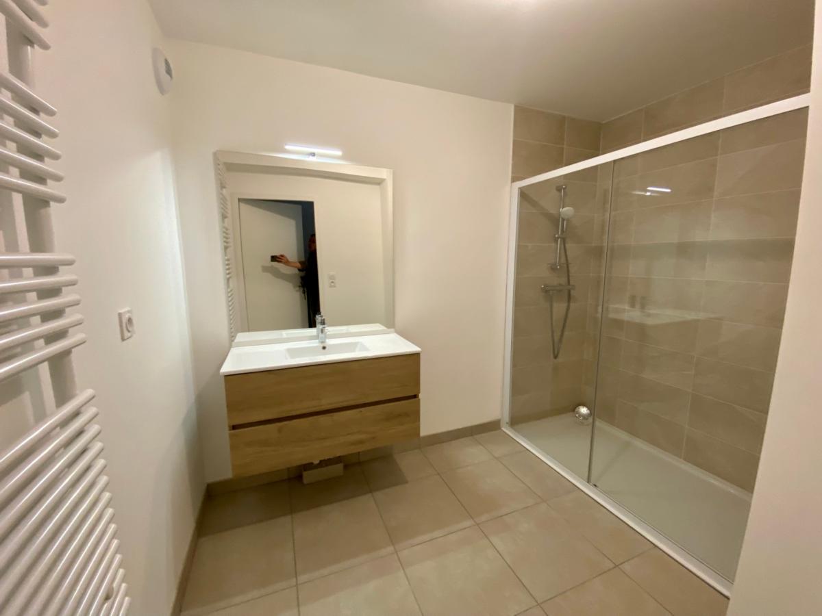 
																																							3 pièces - 
																																						1er étage - 77m² - 899,27 € - Photo #5