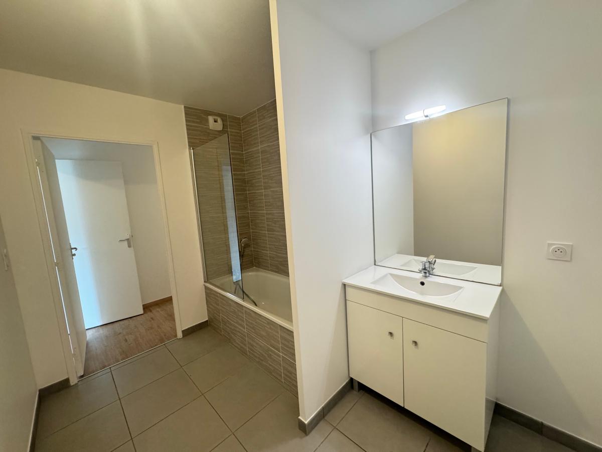 3 pièces - 4ème étage - 63m² - 805,14 € - Photo #1