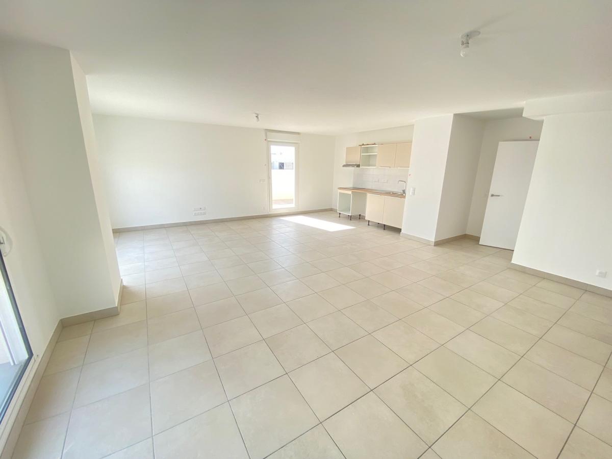 4 pièces - 4ème étage - 120m² - 1 277,91 € - Photo #0