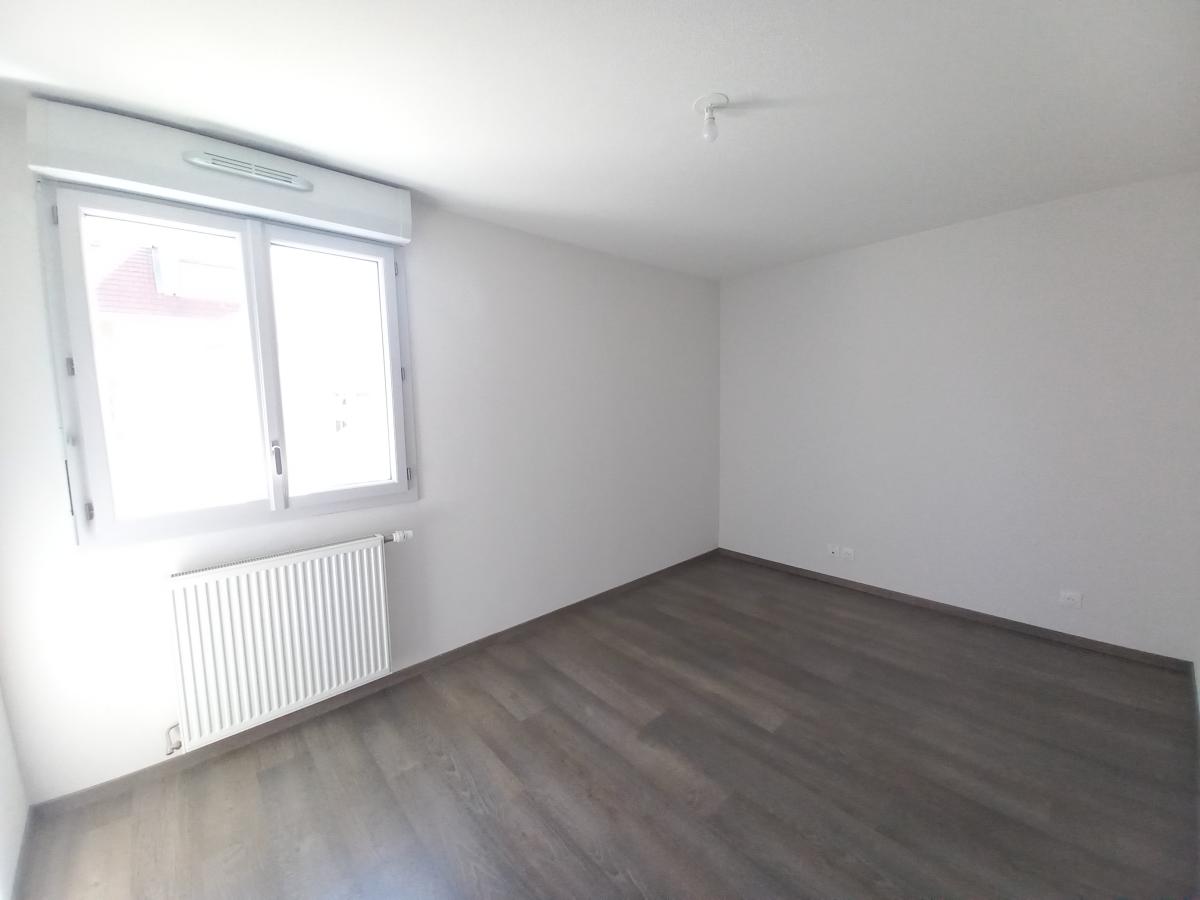 3 pièces - 1er étage - 69m² - 805,41 € - Photo #4
