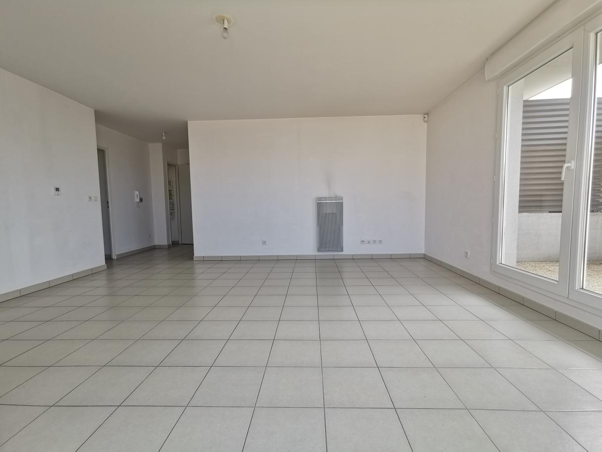 
																																							4 pièces - 
																																						4ème étage - 90m² - 1 224,62 € - Photo #2