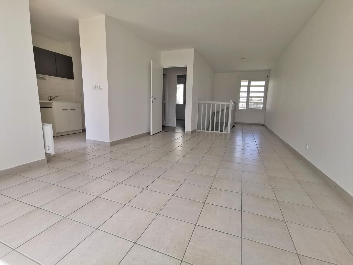 3 pièces - 1er étage - 67m² - 791,56 € - Photo #0