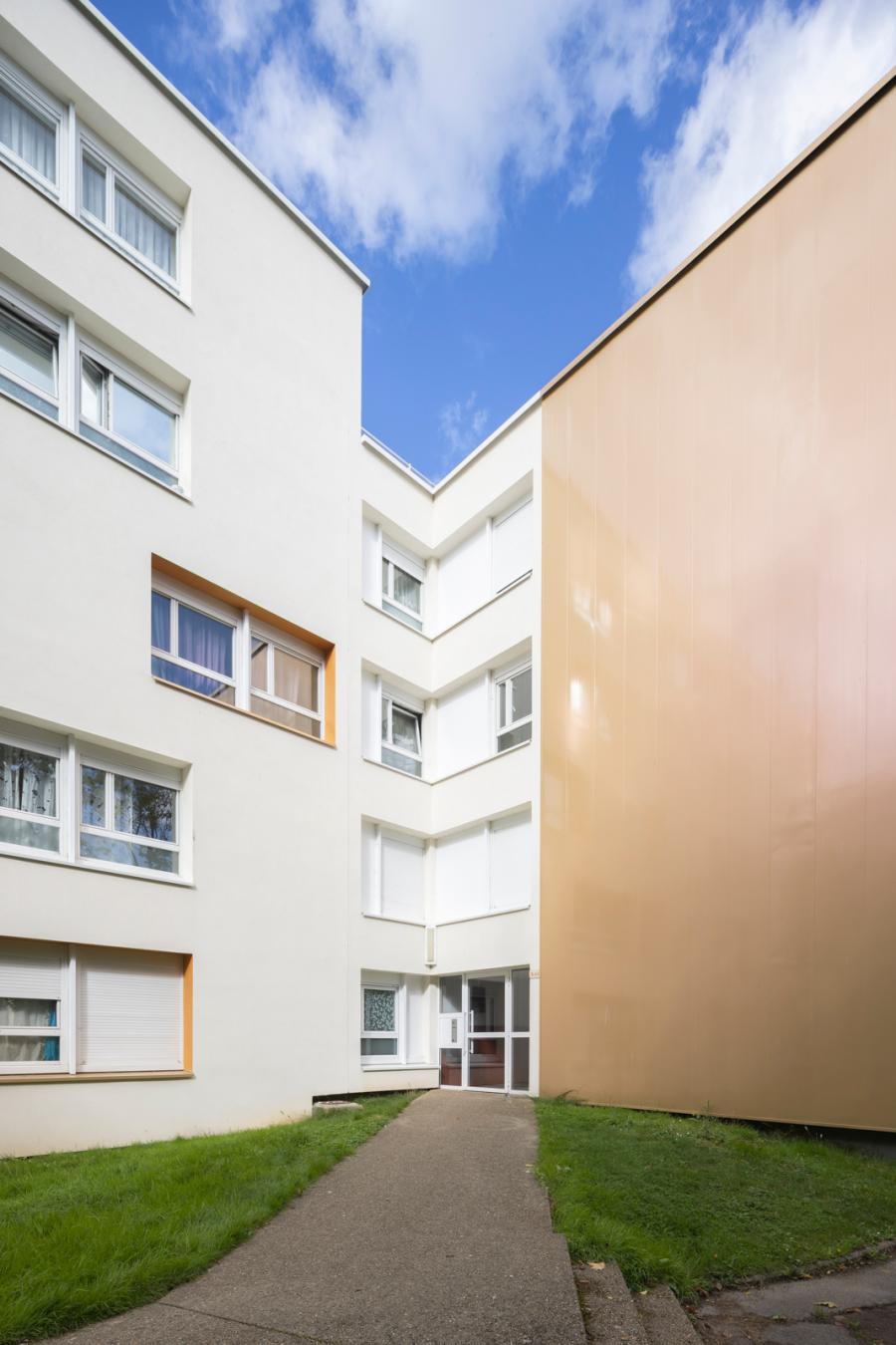 4 pièces - 1er étage - 74m² - 662,83 € - Photo #1