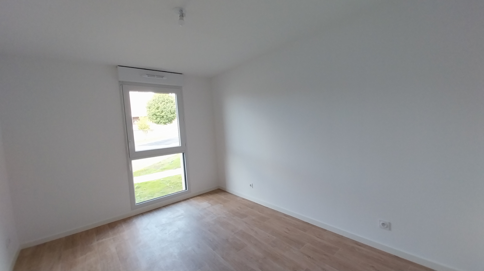 
																																							3 pièces - 
																																						1er étage - 65m² - 673,50 € - Photo #5