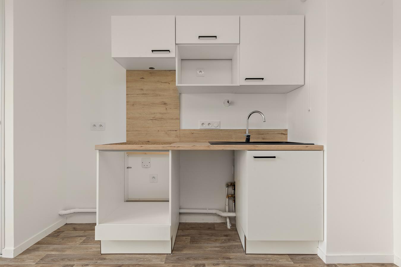 
																																							4 pièces - 
																																						3ème étage - 83m² - 882,72 € - Photo #2