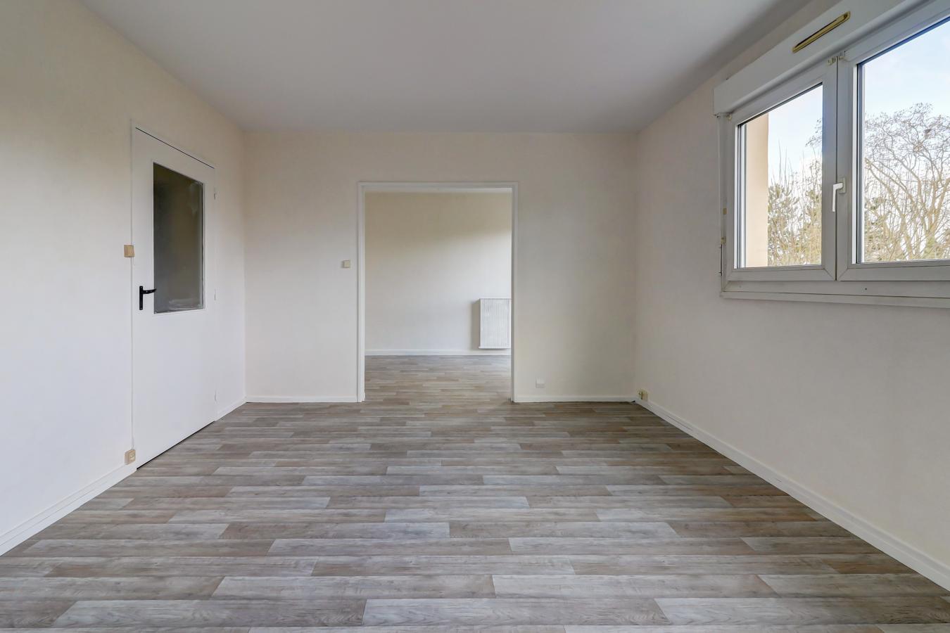 2 pièces - 4ème étage - 45m² - 449,10 € - Photo #3