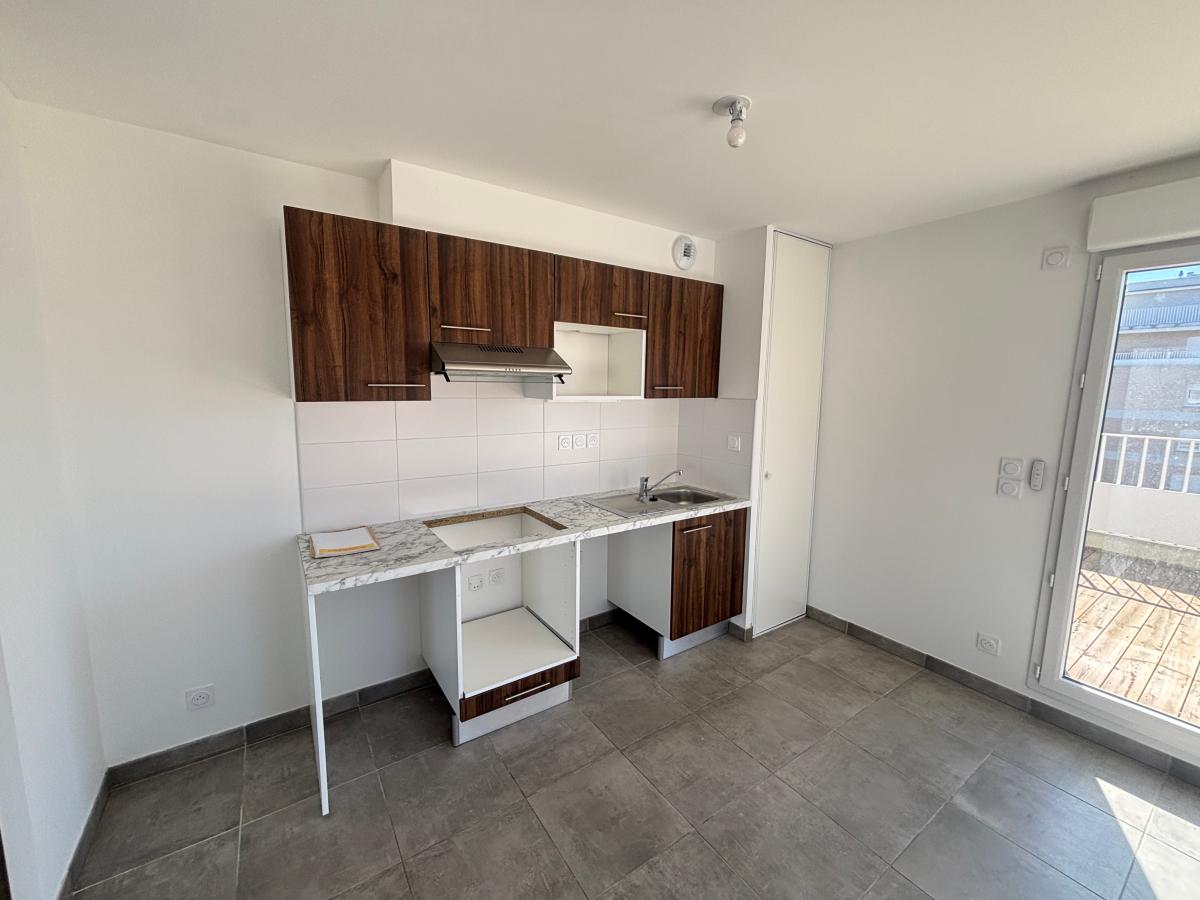 
																																							5 pièces - 
																																						3ème étage - 119m² - 1 117,69 € - Photo #4