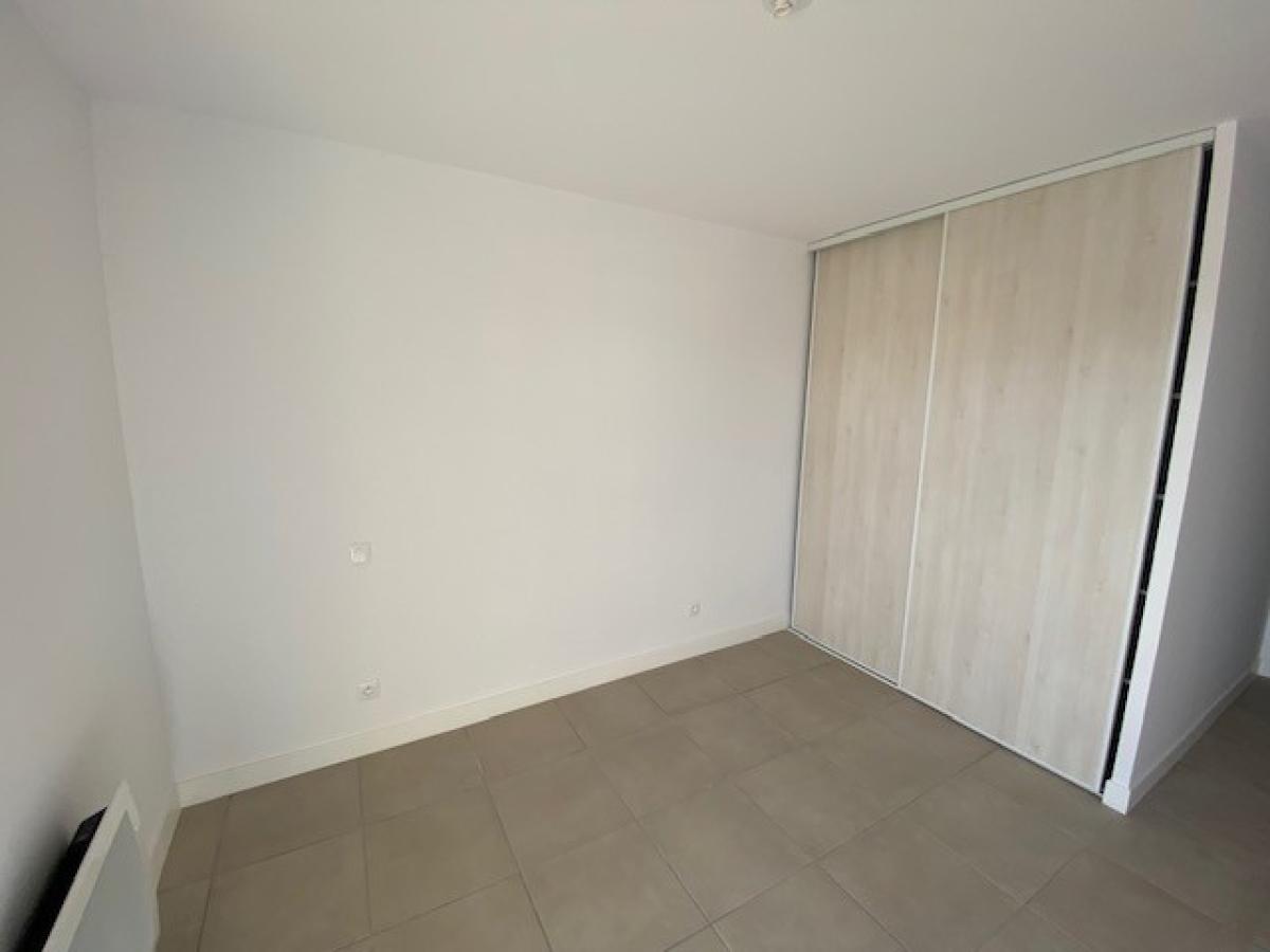 
																																							3 pièces - 
																																						1er étage - 80m² - 967,07 € - Photo #4