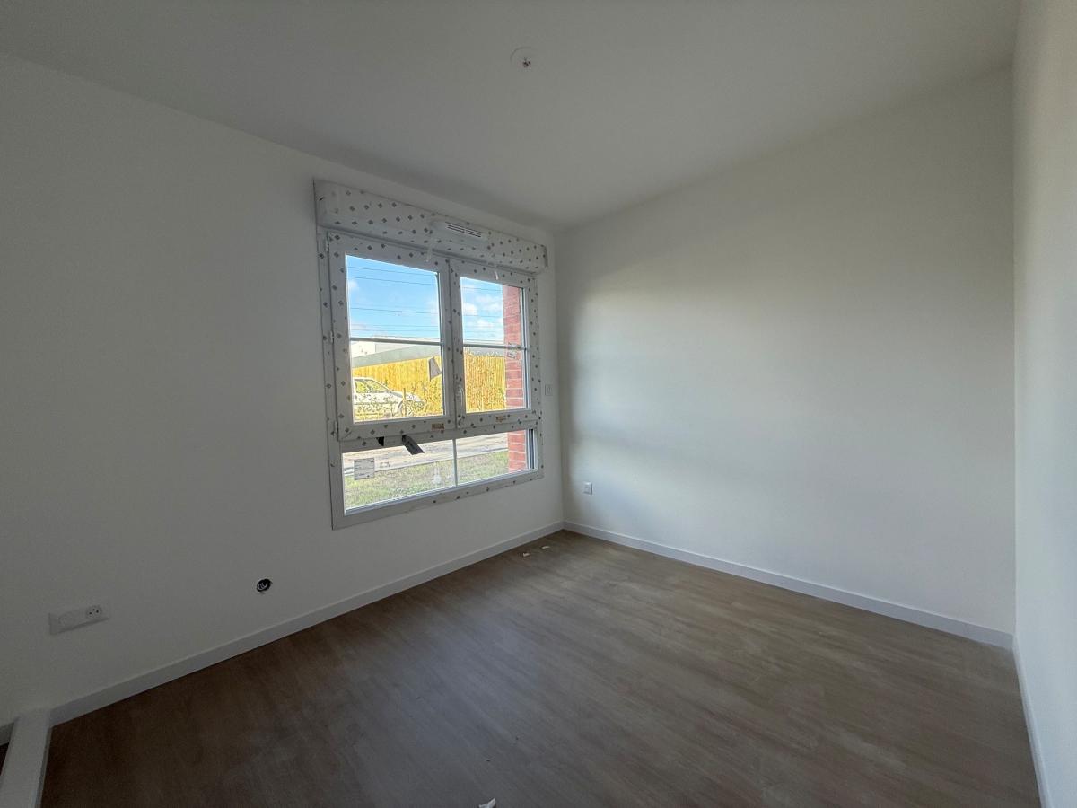 
																																							4 pièces - 
																																						RDC - 73m² - 930,14 € - Photo #3