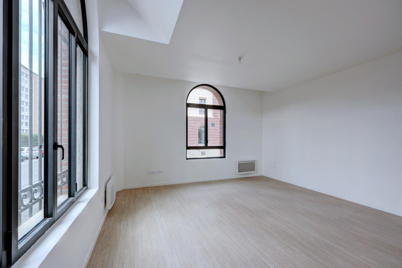 
																																							3 pièces - 
																																						RDC - 71m² - 908,77 € - Photo #1