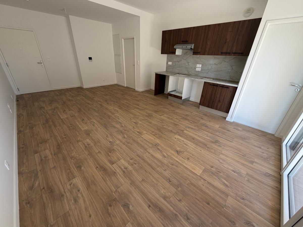 
																																							2 pièces - 
																																						1er étage - 51m² - 750,36 € - Photo #4