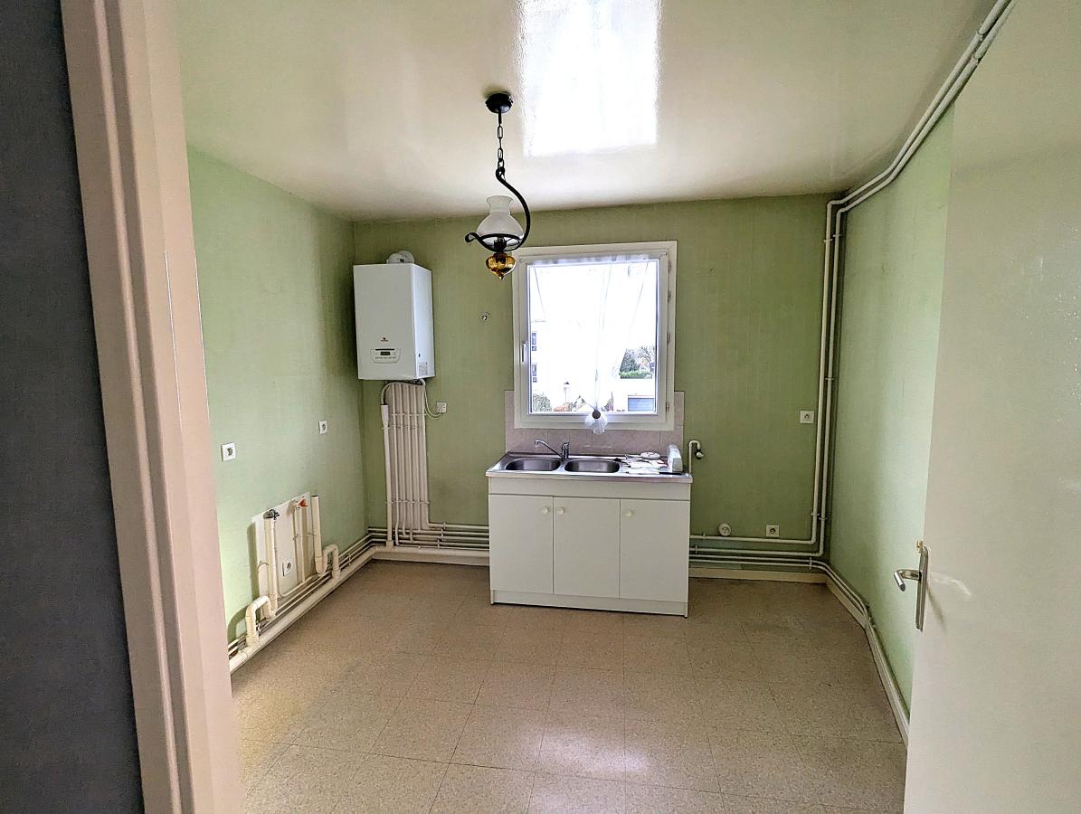 
																																							3 pièces - 
																																						2ème étage 179 000 € - Photo #3