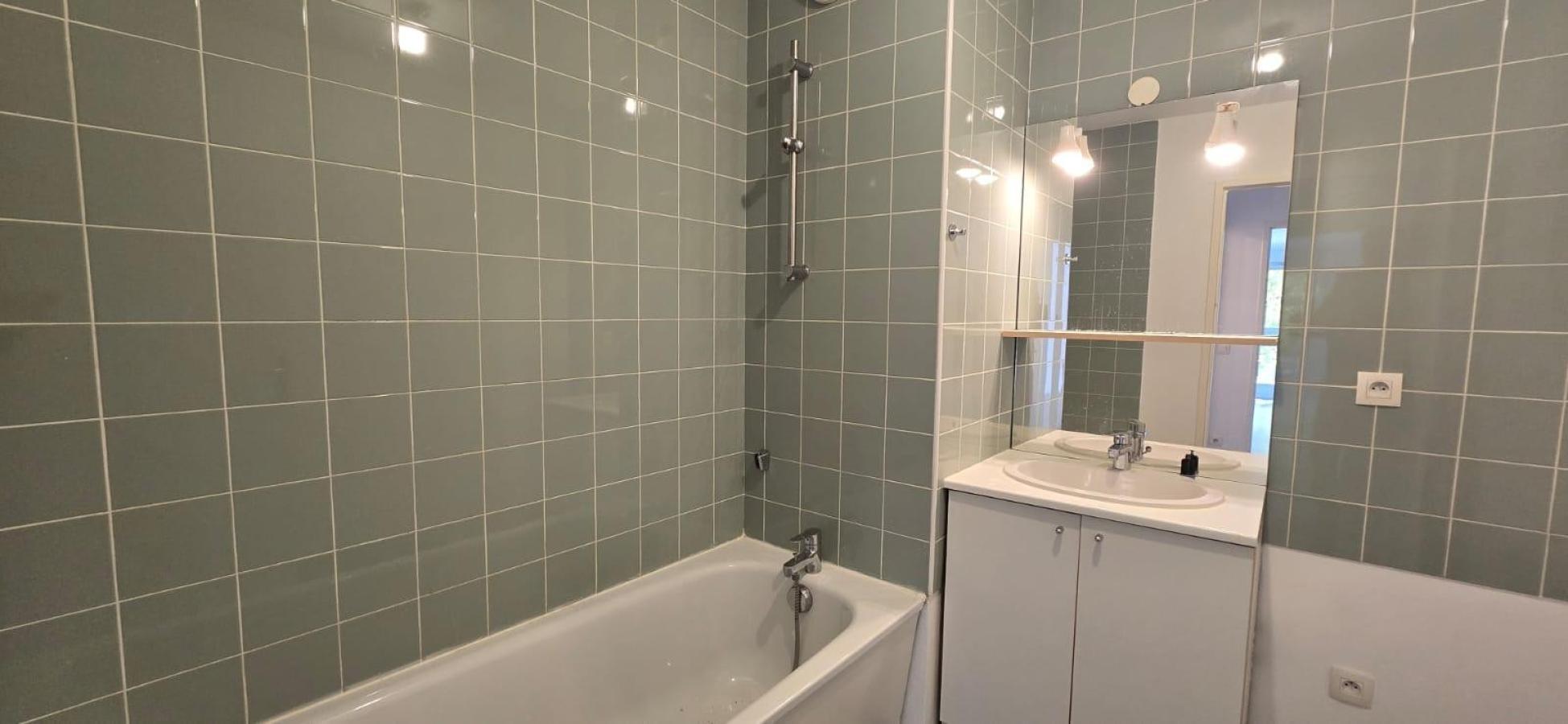 
																																							3 pièces - 
																																						RDC - 73m² - 919,25 € - Photo #6