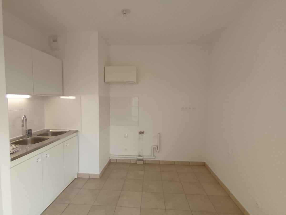 
																																							2 pièces - 
																																						6ème étage - 49m² - 819,59 € - Photo #2