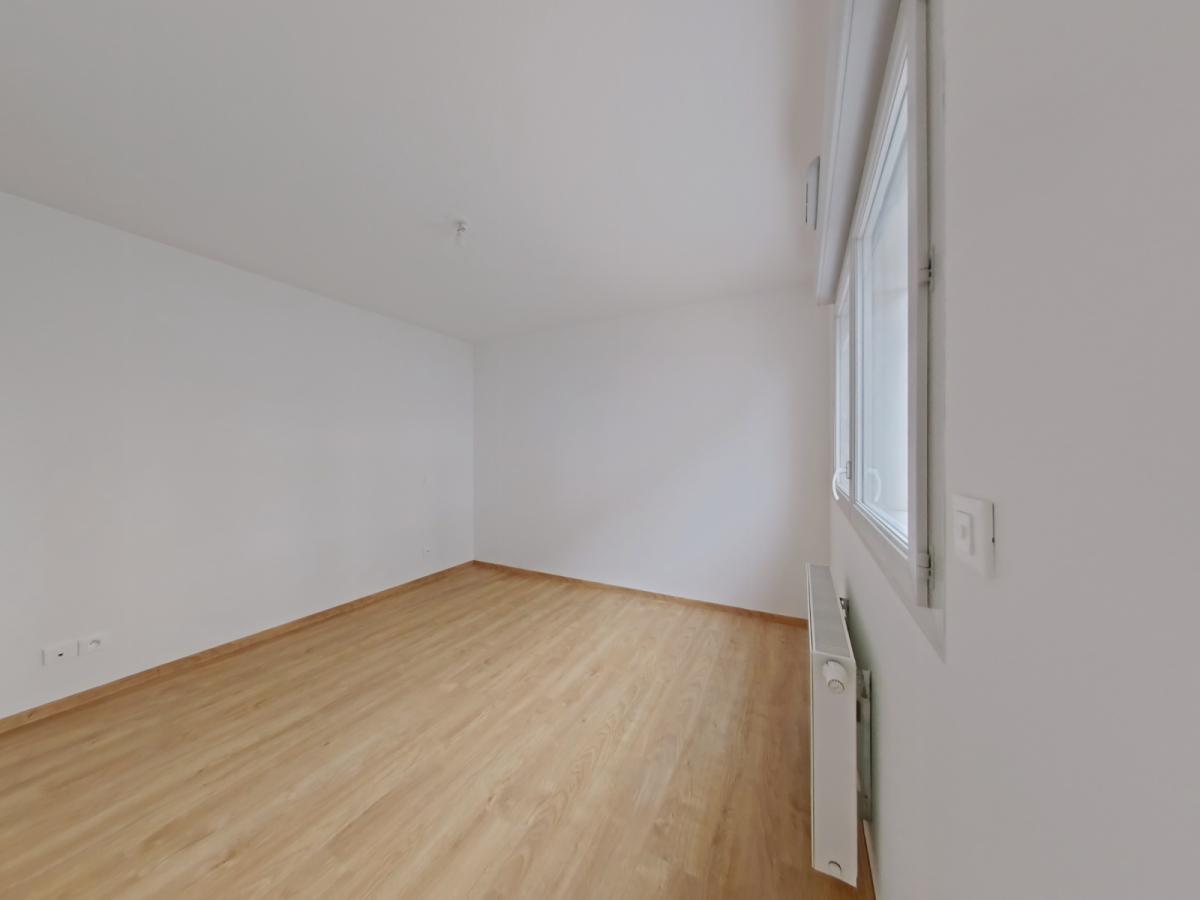 
																																							3 pièces - 
																																						RDC - 67m² - 699,29 € - Photo #3