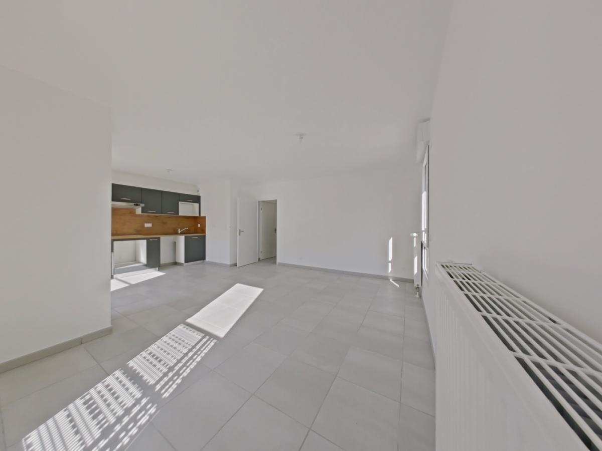 3 pièces - 5ème étage - 62m² - 807,62 € - Photo #1