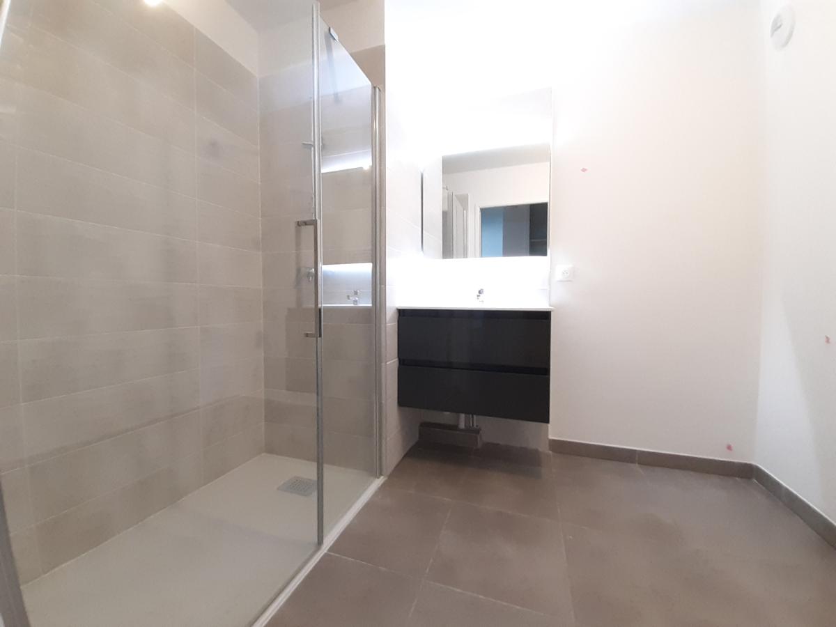 
																																							2 pièces - 
																																						1er étage - 43m² - 672,42 € - Photo #2