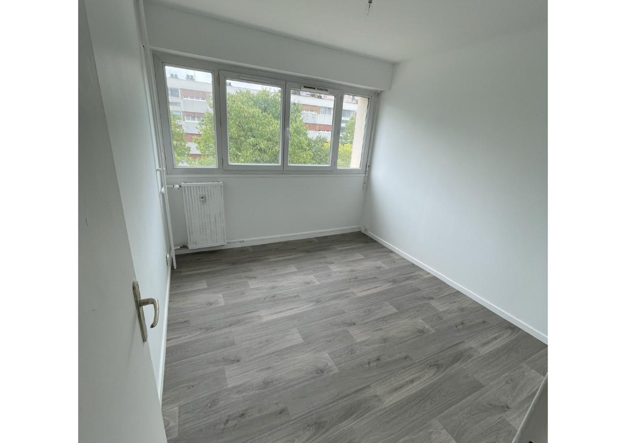 4 pièces - 2ème étage - 78m² - 814,75 € - Photo #3