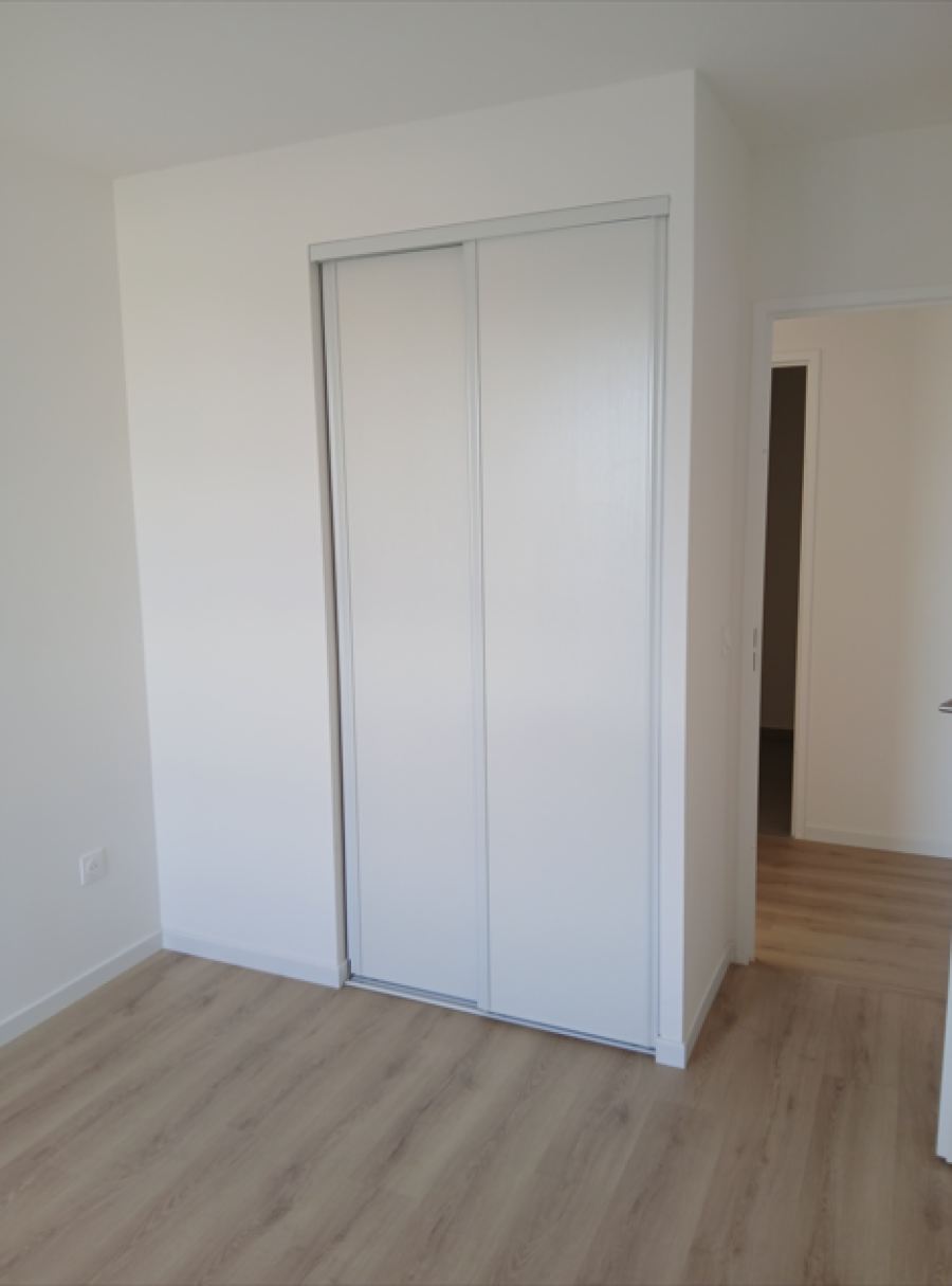
																																							3 pièces - 
																																						2ème étage - 72m² - 1 586,31 € - Photo #2