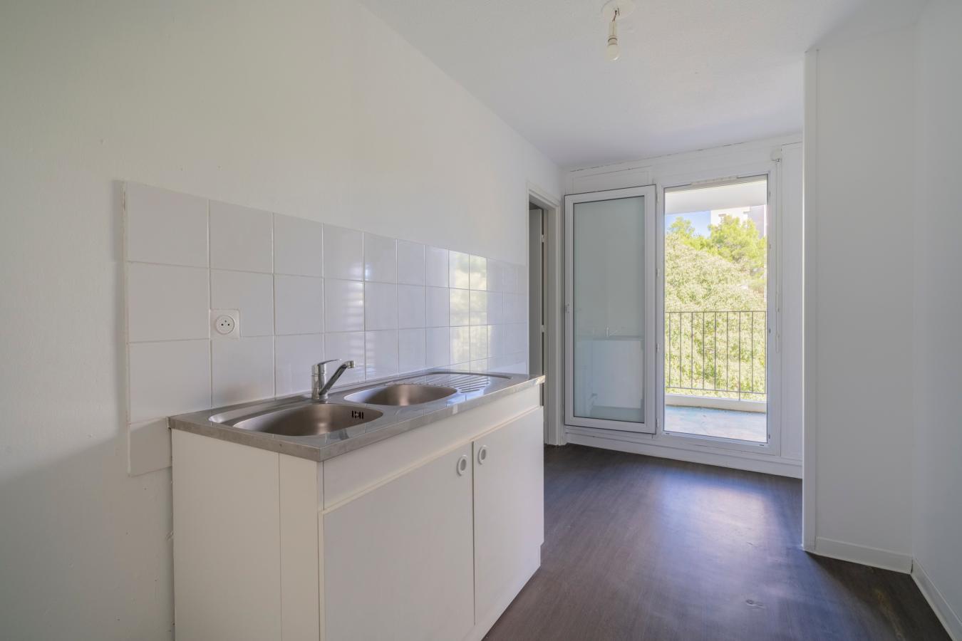
																																							4 pièces - 
																																						4ème étage - 81m² - 144 700 € - Photo #5
