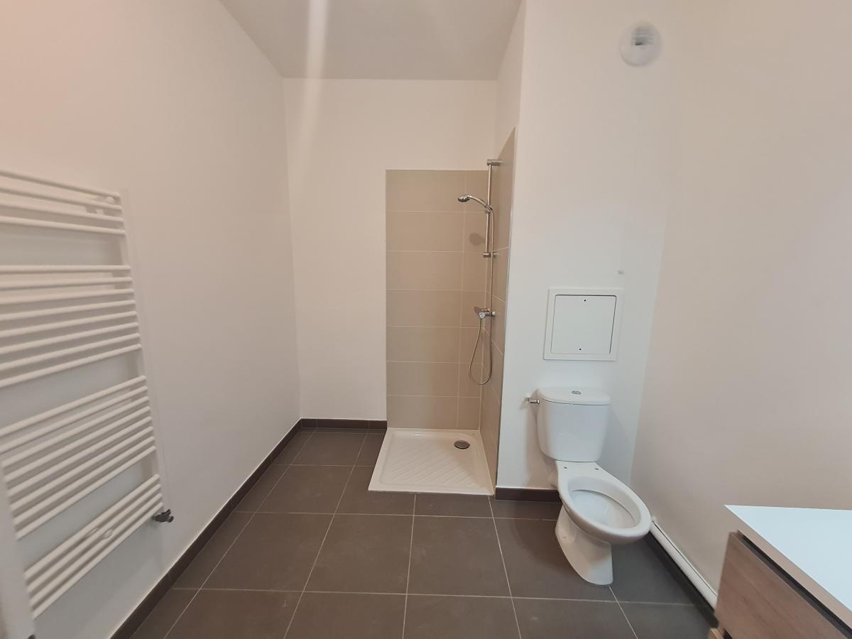 
																			2 pièces - 
																		1er étage - 54m² - 1 408,65 € - Photo #5