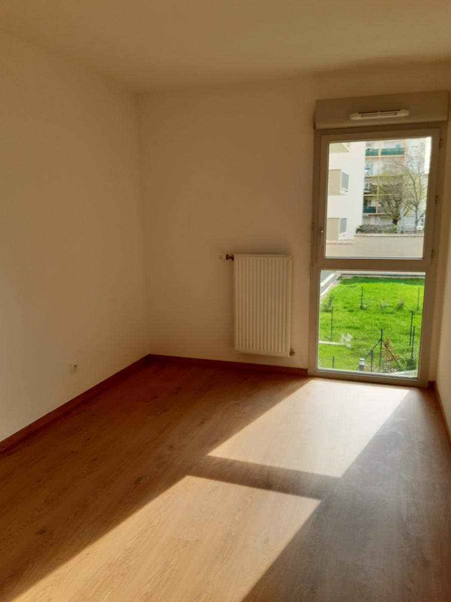 
																																							3 pièces - 
																																						1er étage - 58m² - 779,74 € - Photo #4