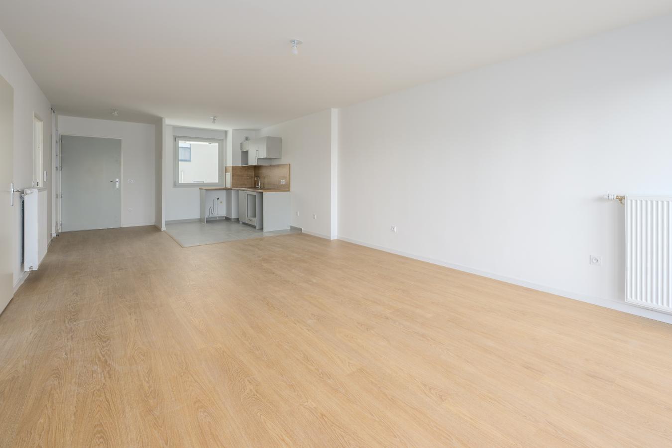 
																																							1 pièce - 
																																						1er étage - 32m² - 717,95 € - Photo #3