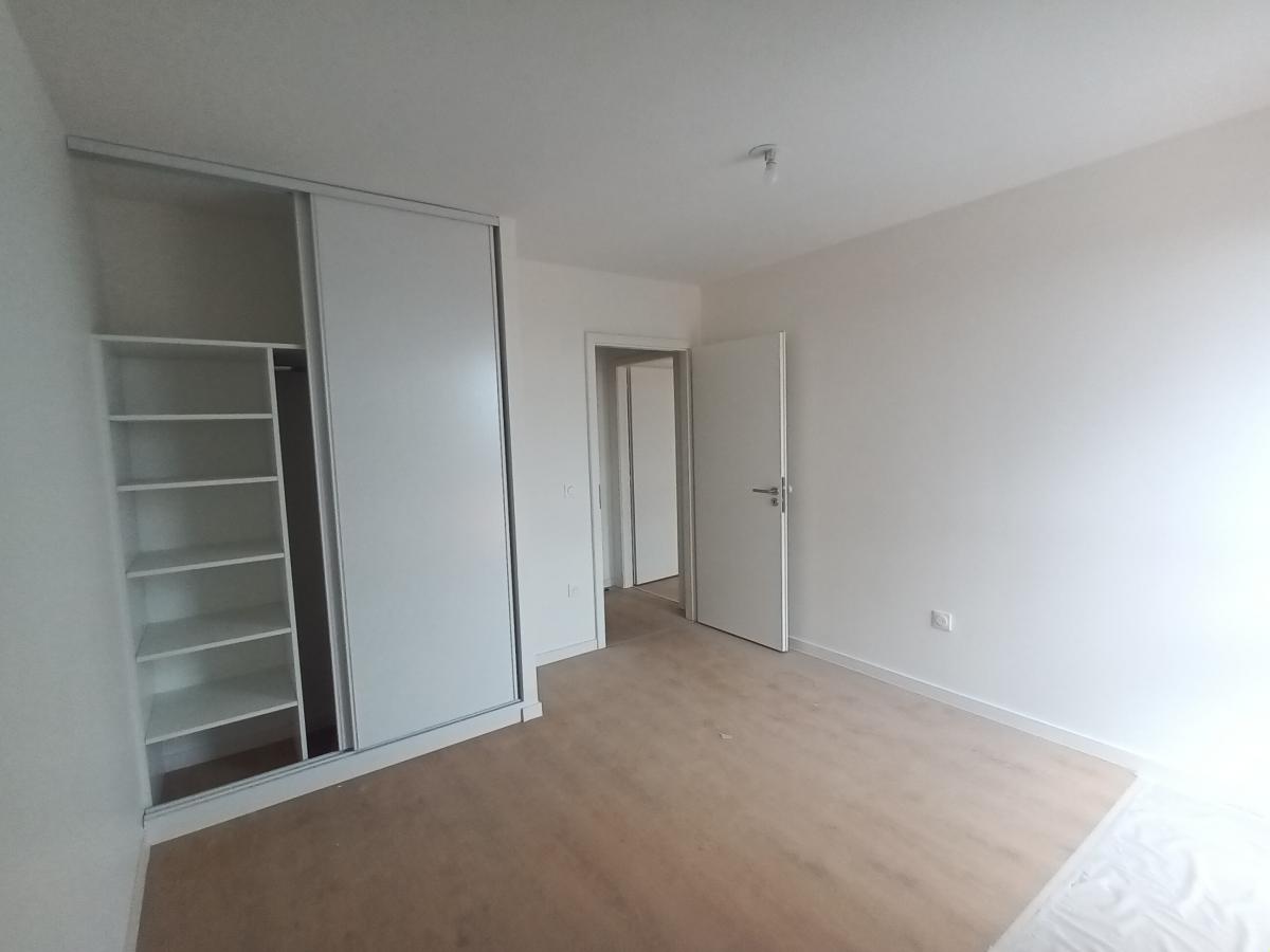 2 pièces - 1er étage - 53m² - 800,62 € - Photo #4