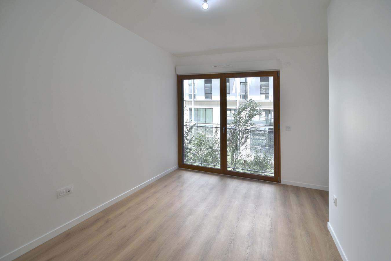 
																																							4 pièces - 
																																						4ème étage - 92m² - 1 762,06 € - Photo #3