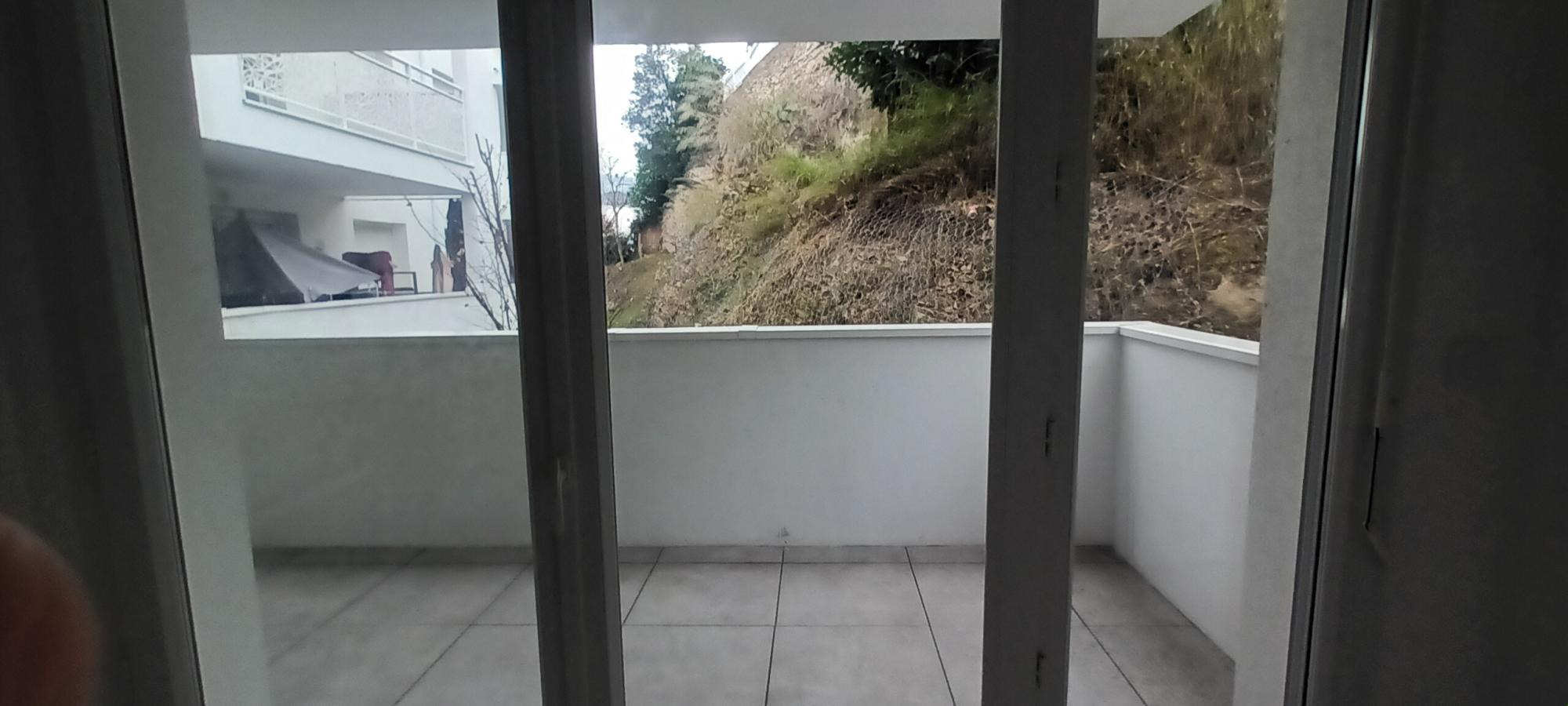 
																																							2 pièces - 
																																						RDC - 43m² - 536,66 € - Photo #2