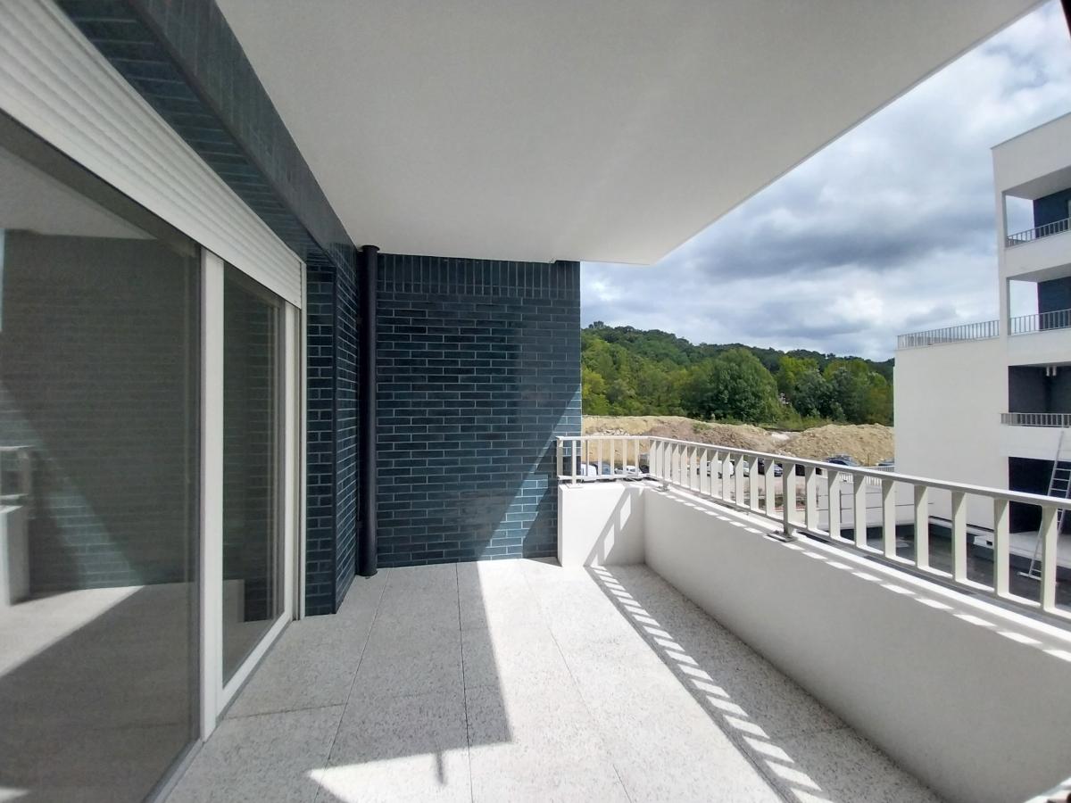
																			3 pièces - 
																		3ème étage - 70m² - 942,36 € - Photo #3