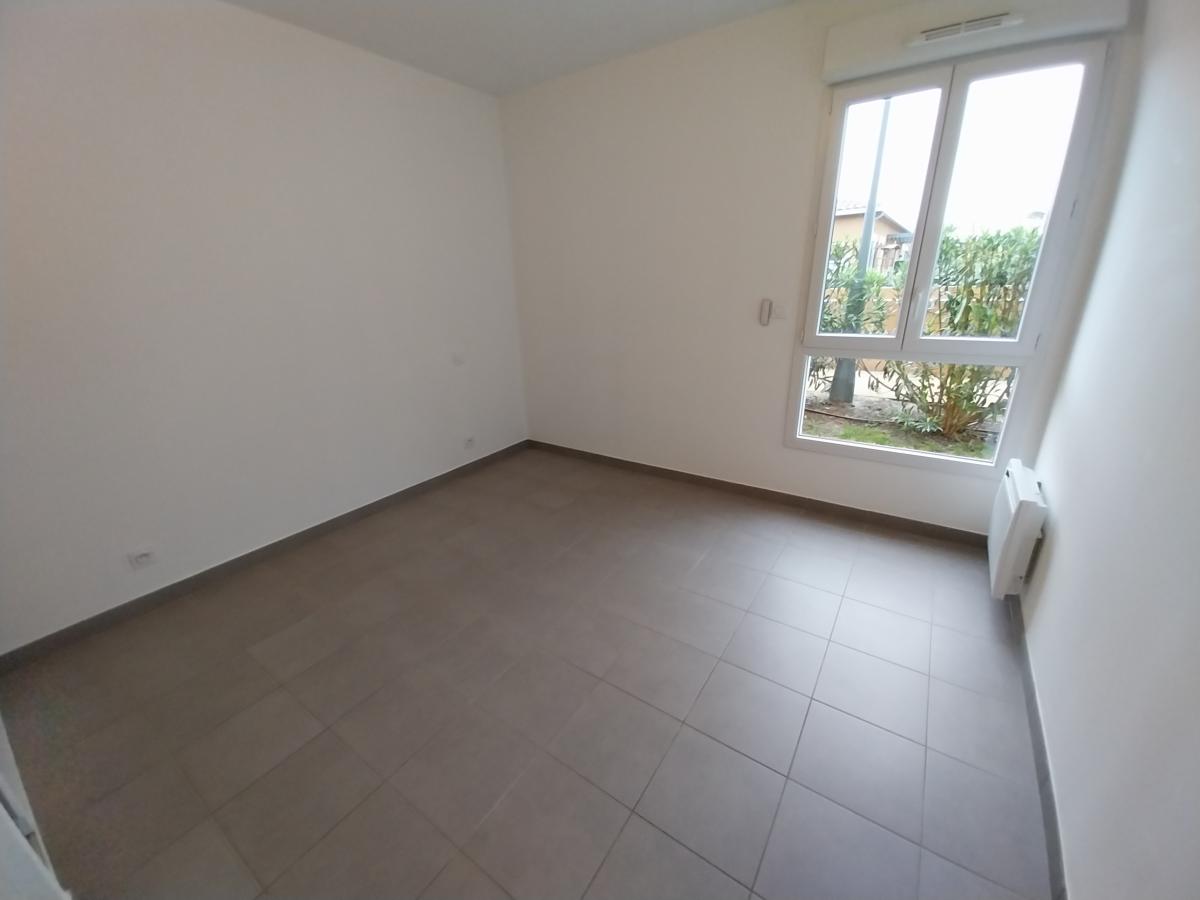 
																			2 pièces - 
																		RDC - 42m² - 769,54 € - Photo #4