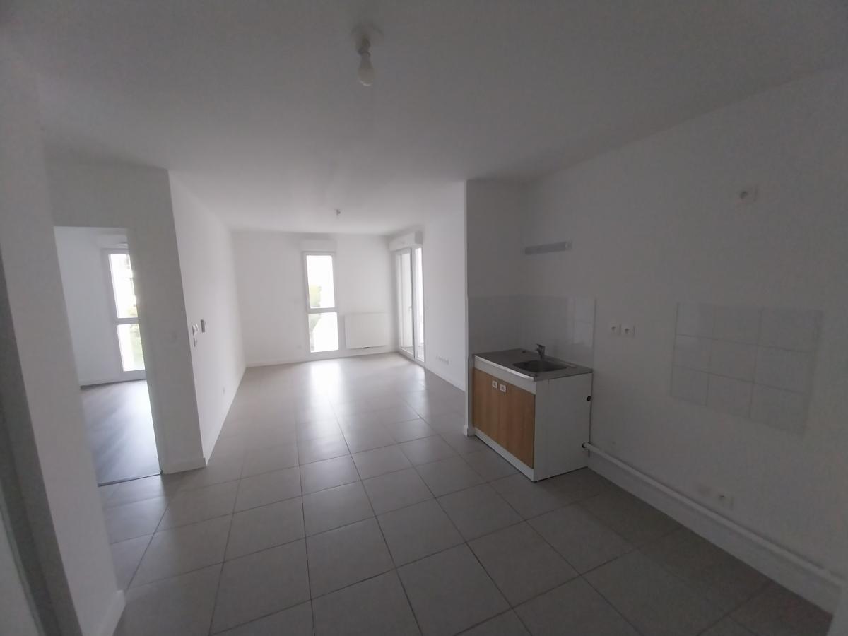 2 pièces - 3ème étage - 44m² - 789,85 € - Photo #0