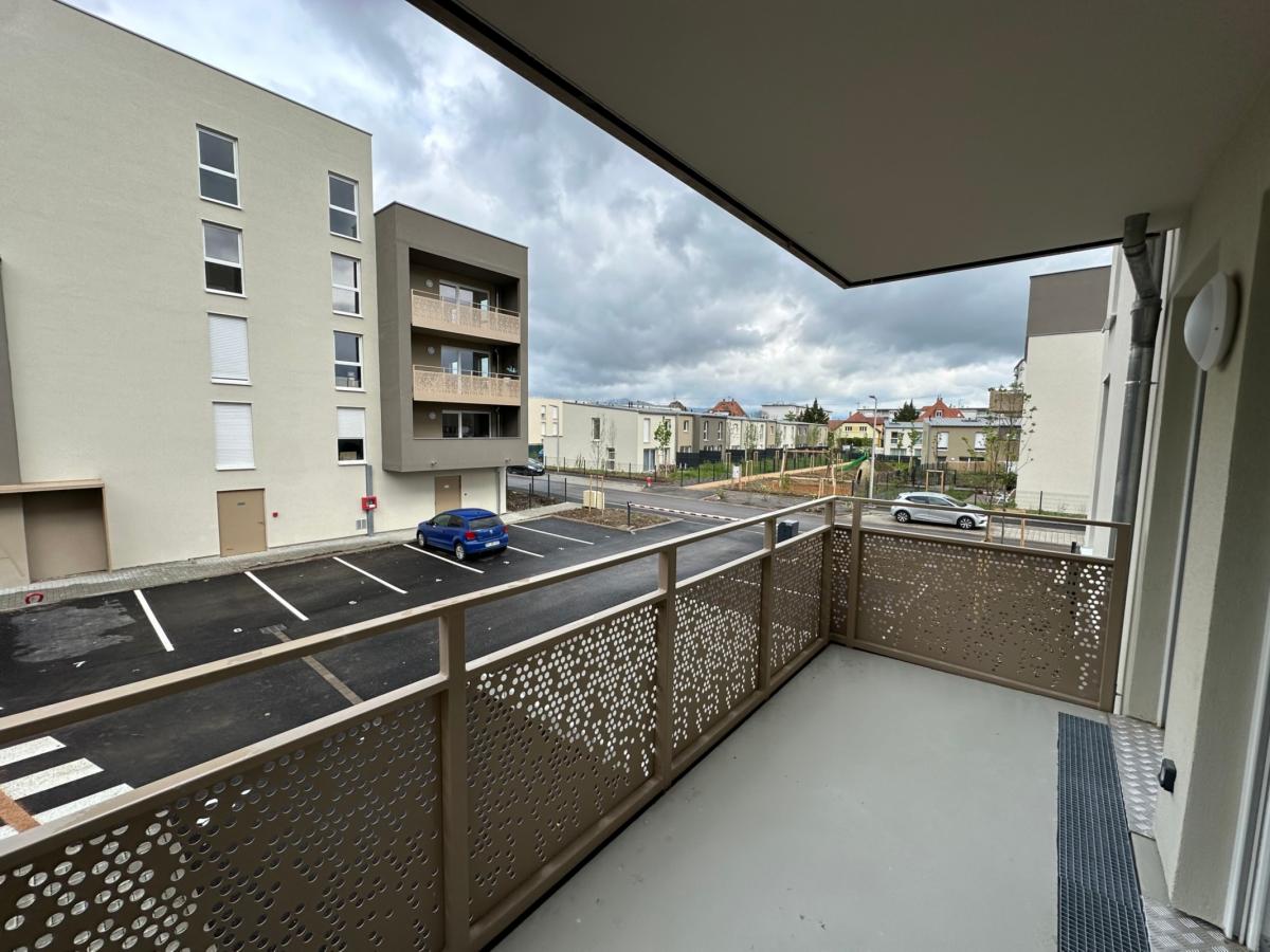 
																																							4 pièces - 
																																						2ème étage - 80m² - 1 056,13 € - Photo #2