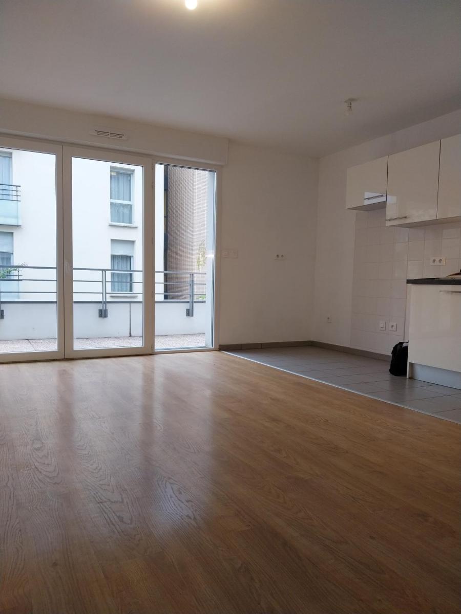 
																																							3 pièces - 
																																						1er étage - 65m² - 796,34 € - Photo #1