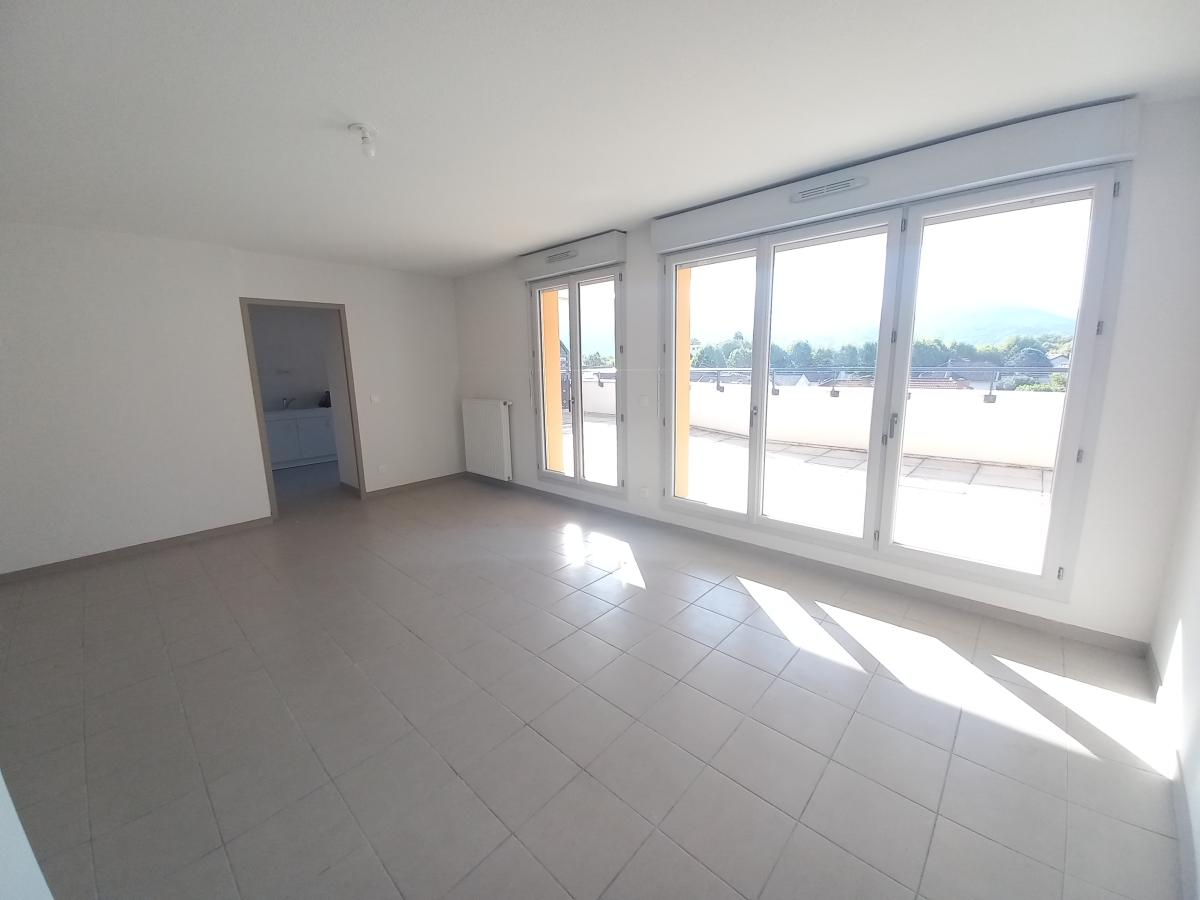
																																							5 pièces - 
																																						4ème étage - 99m² - 1 111,78 € - Photo #1